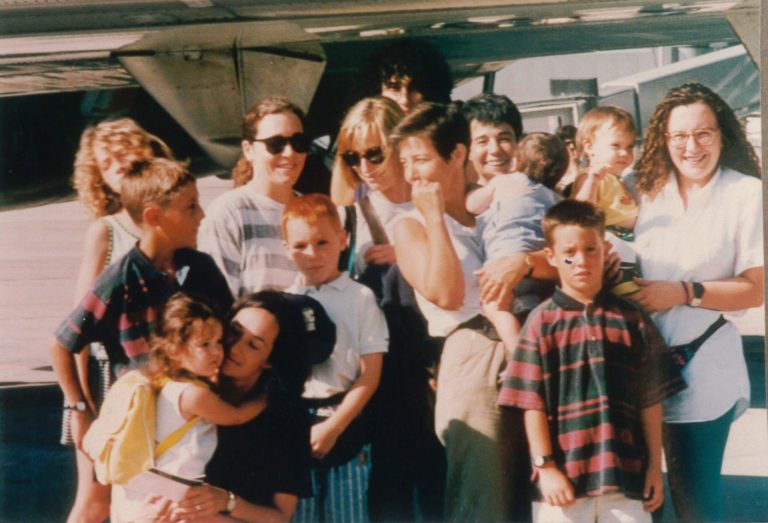 Alba Corbera, Cristina Albertí, Anna Solà i Victòria Vila en un viatge a Menorca el 1991